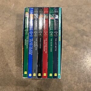 Chronicles of Narnia book set